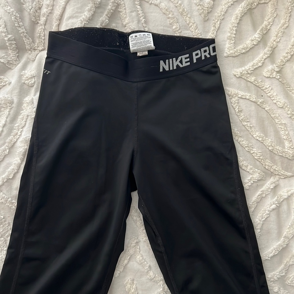 Nike pro leggings used size small